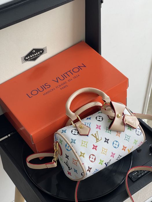 Сумка Louis Vuitton Nano Speedy, в наявності є 650+ інших моделей