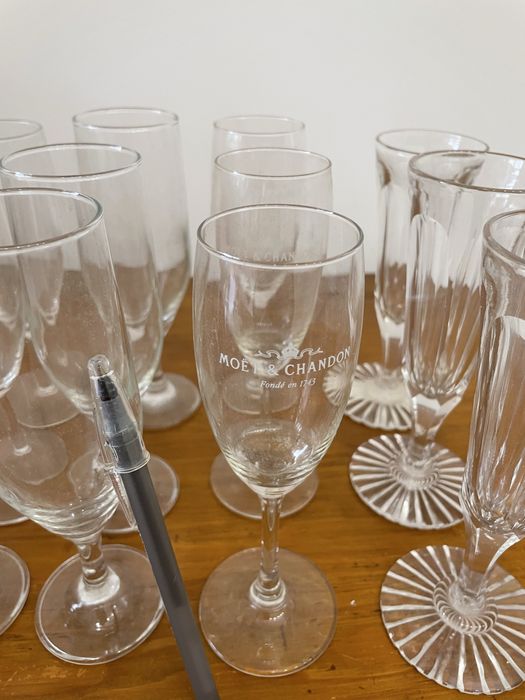 Conjunto de 12 flutes - copos altos