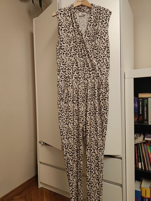 Kombinezon  bez rękawów