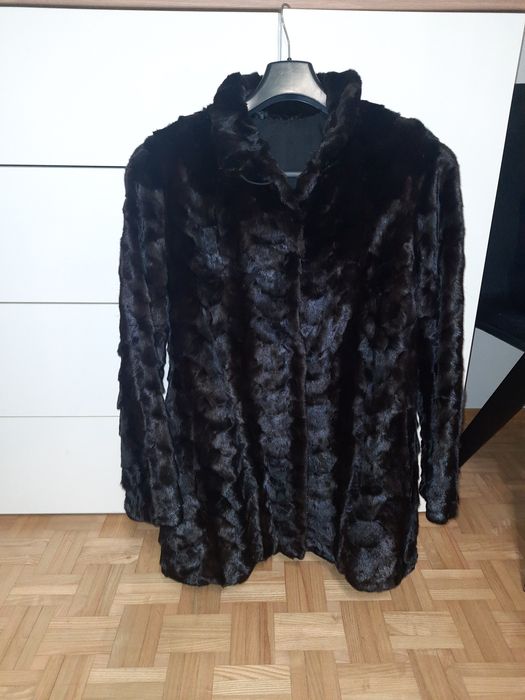 Futro z norek czarne