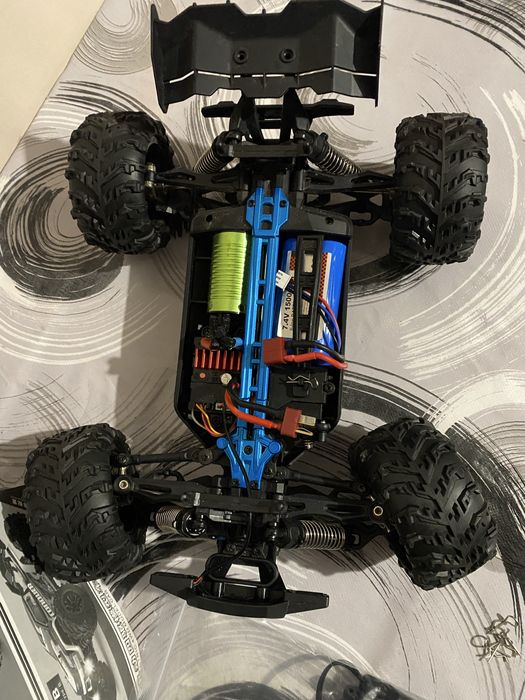 Продам Машинку на пульті керування Drive Pro Q117B