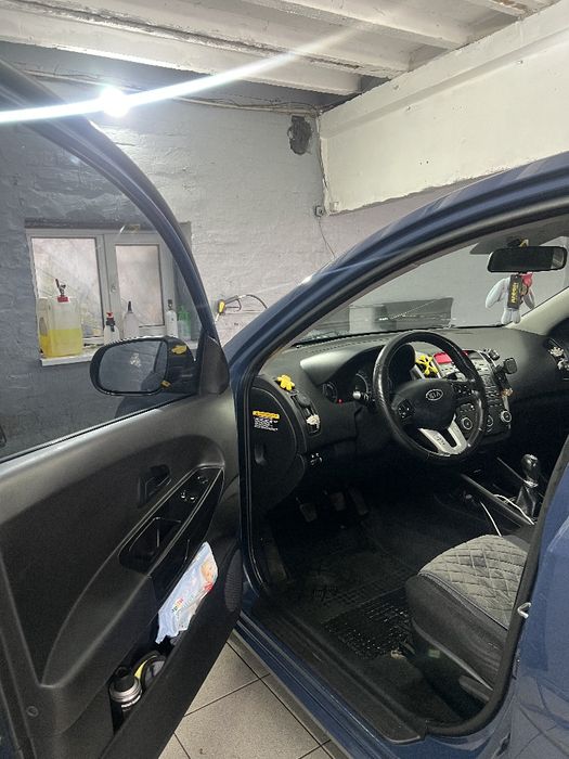 Продам Kia Ceed 1.6 (2010 рік)
Автомобіль у відмінному технічному стан