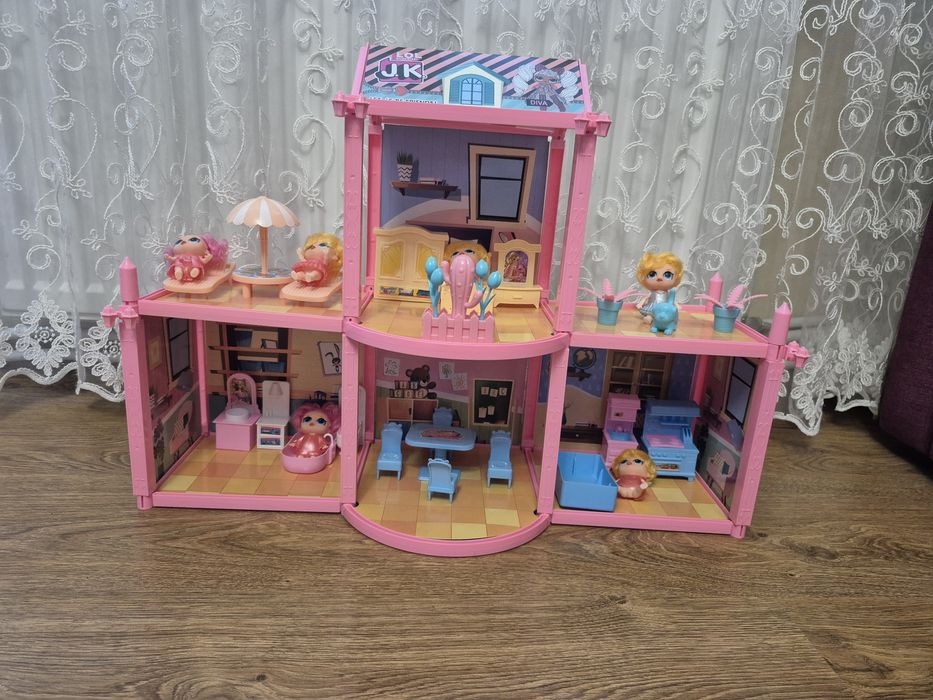 Ляльковий будиночок LOL SURPRISES на 102 деталі