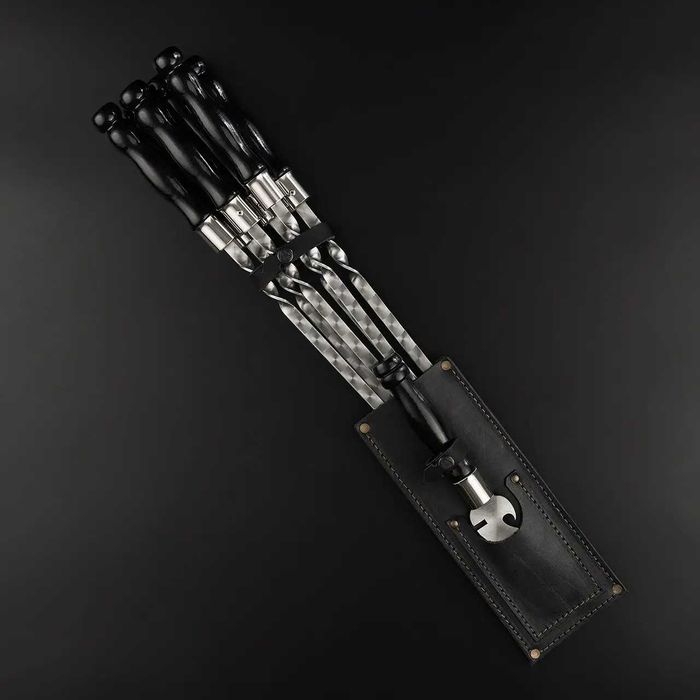 Шашличний набір на 6 шампурів у шкіряному сагайдаку "Grills G19"