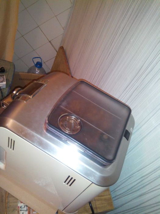 б\у фирменная  кофемашина  Saeco Sintia \made in Itali 1450w