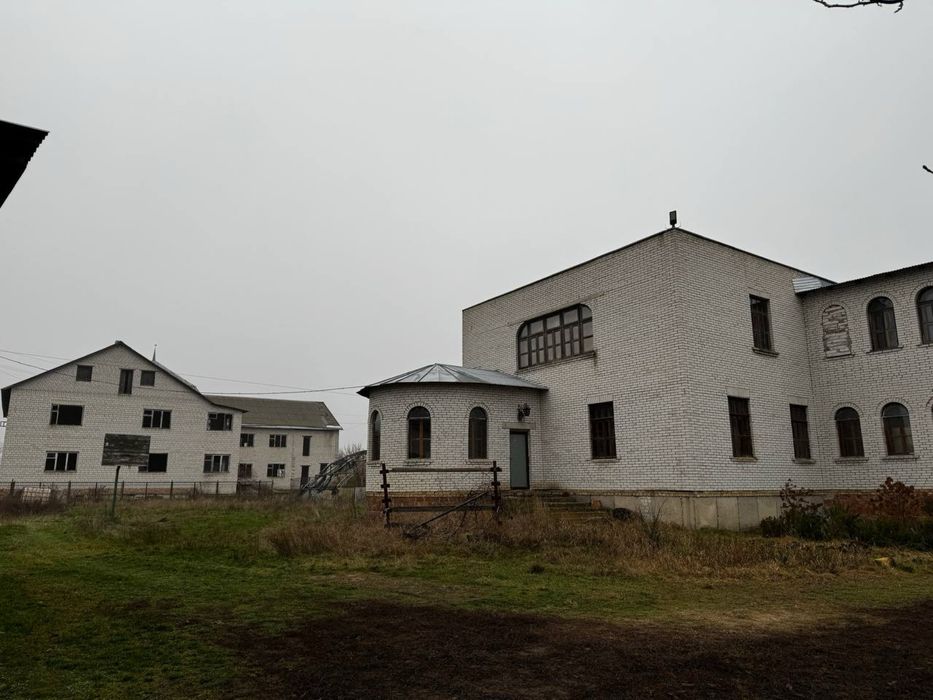 с.Заворичі. Житлово-комерційний комплекс!!! Без комісії!!!