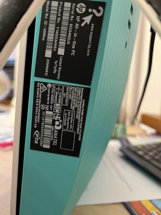 Komputer stacjonary HP All in One, dysk SSD, Intel Celeron J3060, Ram 8GB, 22”