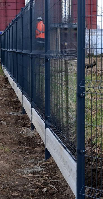 Podmurówka betonowa -panel ogrodzeniowy fi4 -siatki -słupki-DZIERŻONÓW