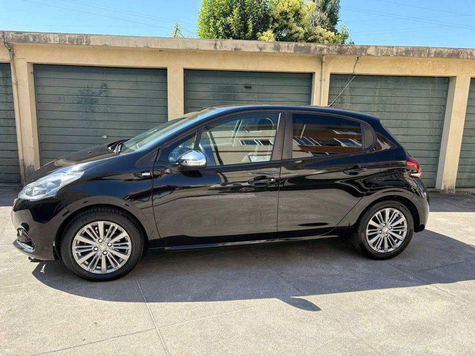 Peugeot 208 1.2 PureTech Gasolina