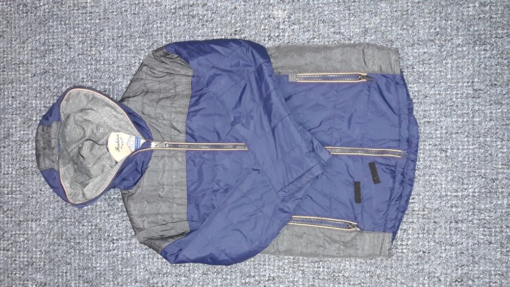 Курточка на осінь та весну