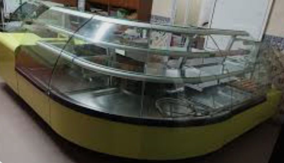 Vitrines e balcões pastelaria Jordão