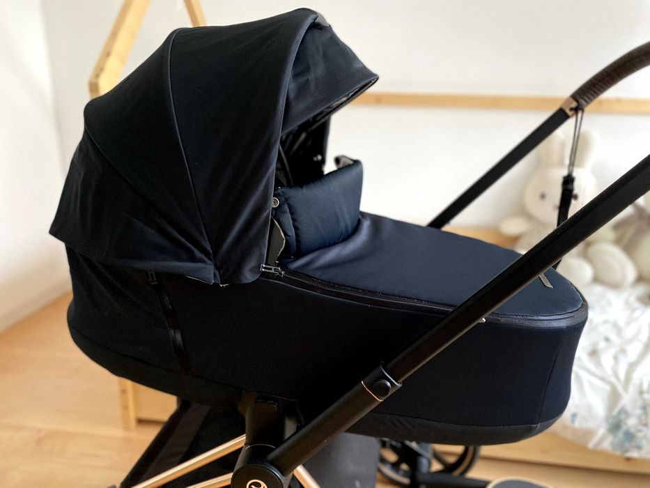Alcofa Priam Lux Carry Cot - tecidos lavados e higienizados em lavandaria