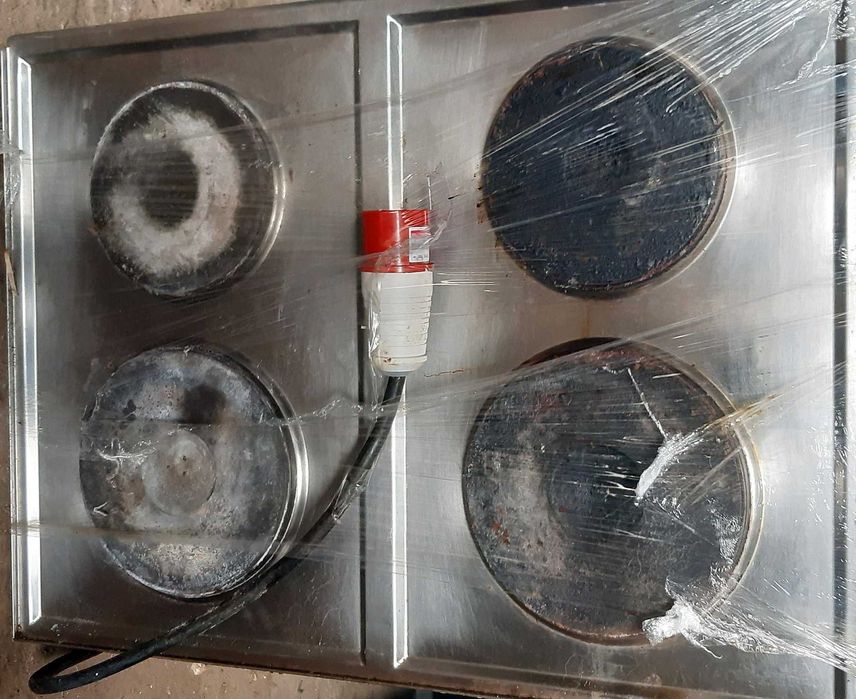 Кухонна елетрична плита для виробництва.