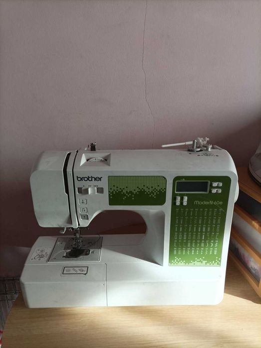 Швейна машинка Brother N60E