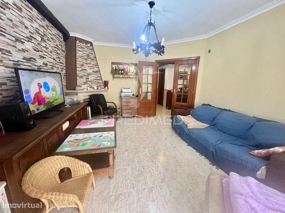 Apartamento T2 com arrecadação - Centro Pinhal Novo — Pinhal Novo, Setúbal