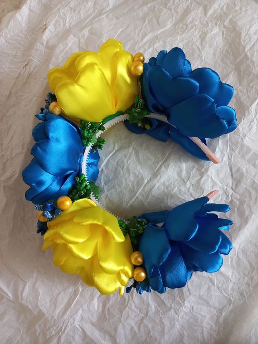 Обруч в українських кольорах