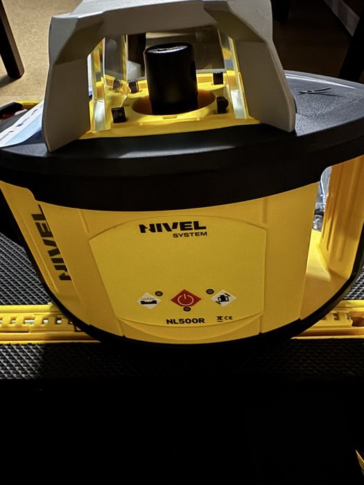 Nivel System Niwelator laserowy rotacyjny NL500R DIGITAL