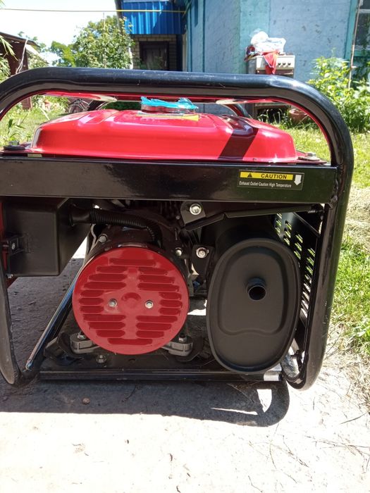 Продам генератор 3Кв