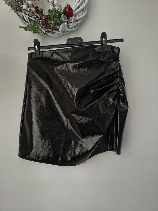 Lakierowana czarna spódniczka damska Zara s 36