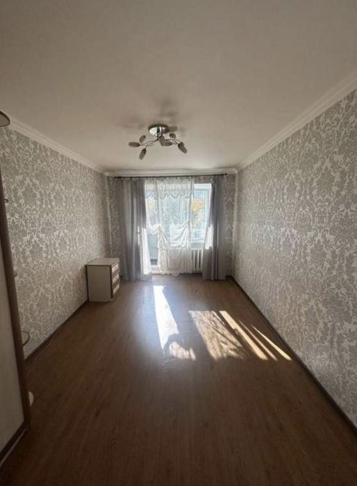 2-х кімнатна квартира , на вул.Вадатурського (Малиновський)