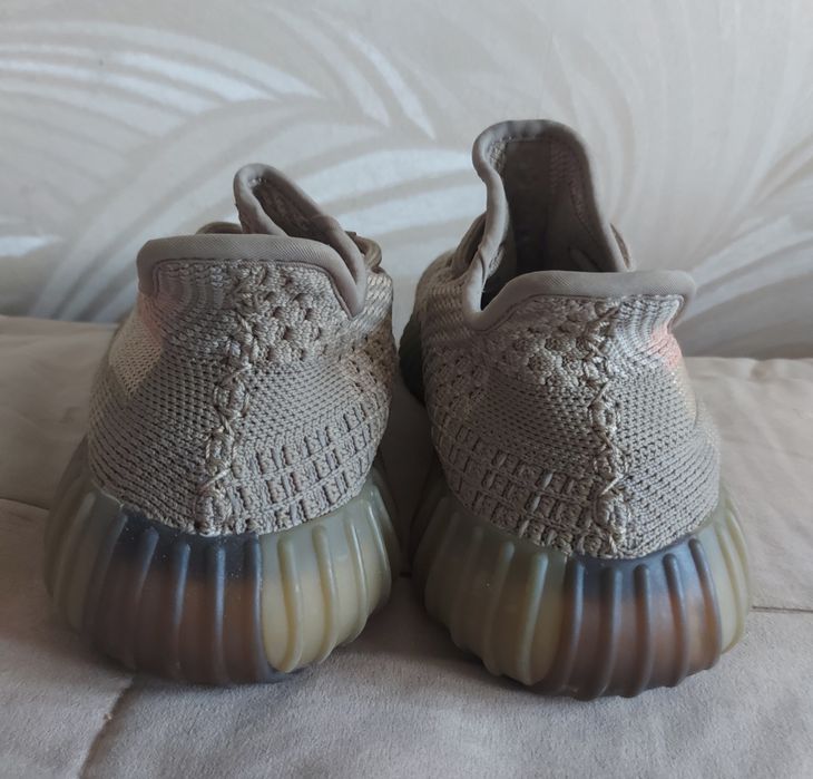 Кроссовки  Adidas Yeezy Boost 350 V2,р. 36,5