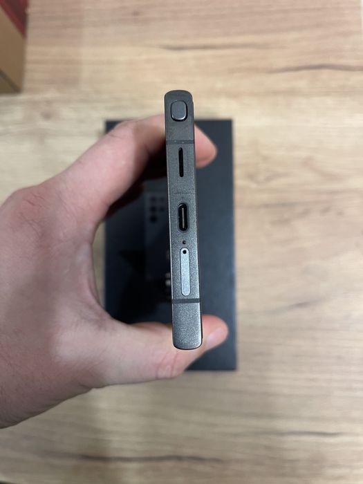 Samsung Galaxy s24 ultra titanium black 12/512