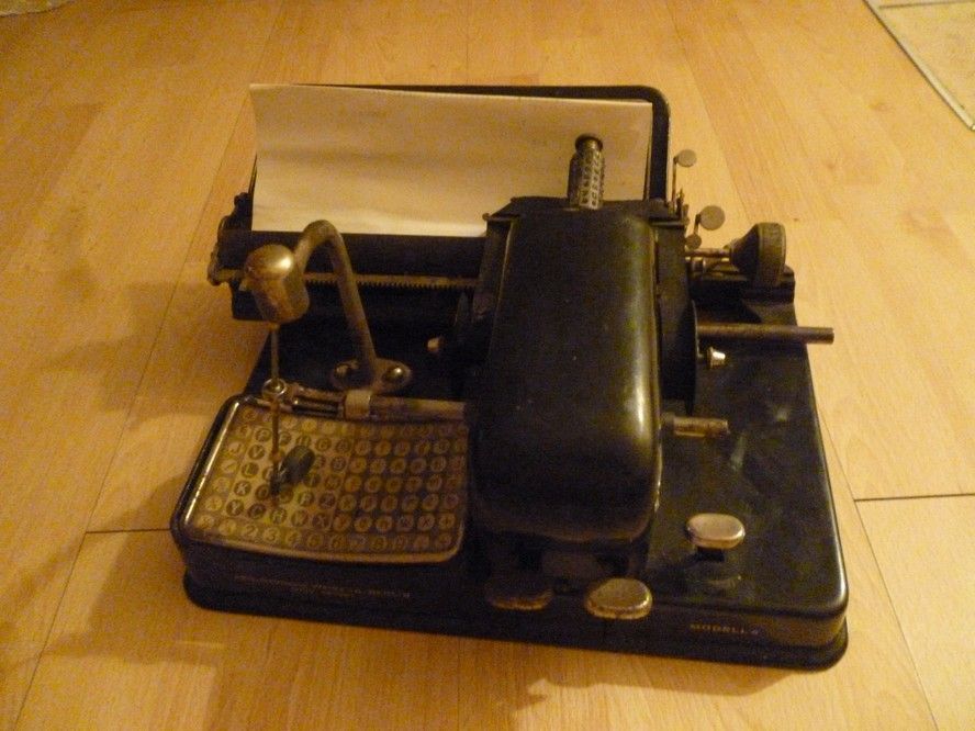 maszyna do pisania mignon 4