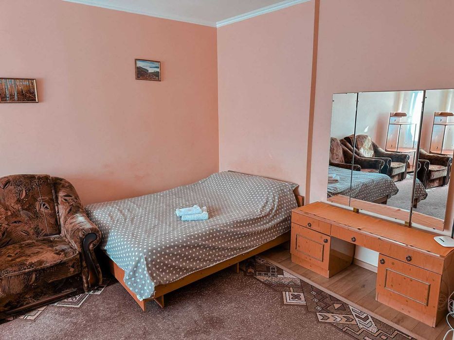 Сдам посуточно большую двушку на Вишенке.