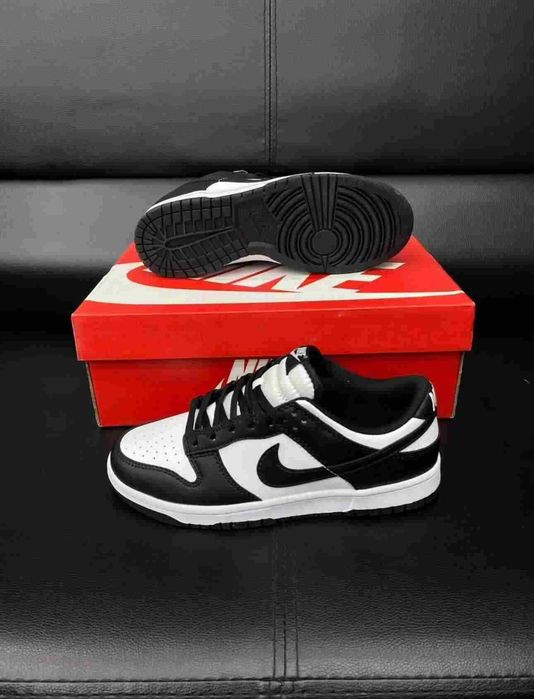 Nike Dunk Low Czarny R.40