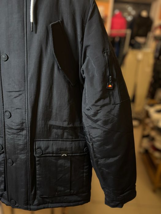 куртка ELLESSE. Розмір S. Цілком може підійти і на М