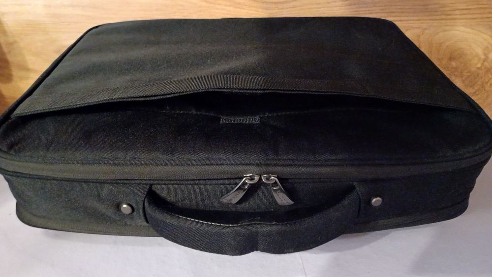 Nowa, markowa uniwersalna torba na laptopa Dicota, od 14" do 17",