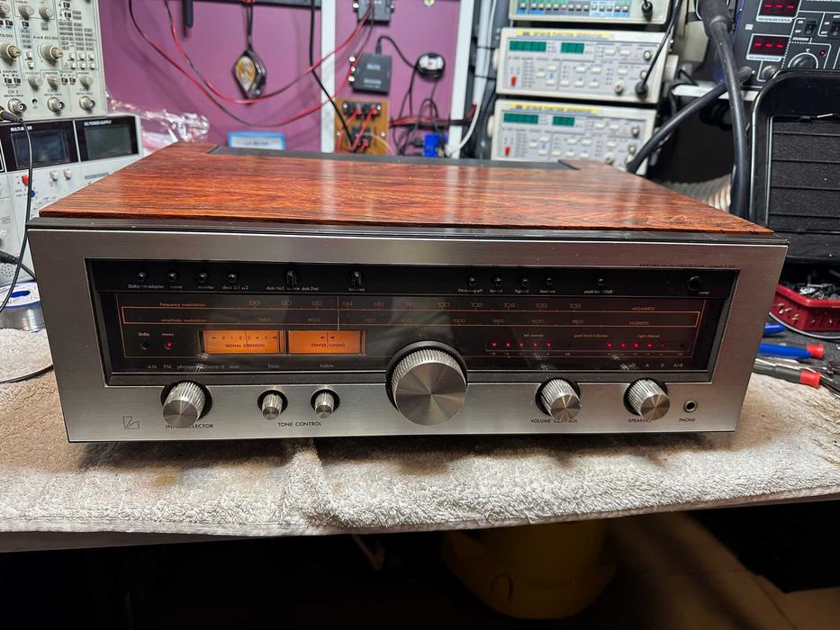 Piekny amplituner Luxman R-1050
