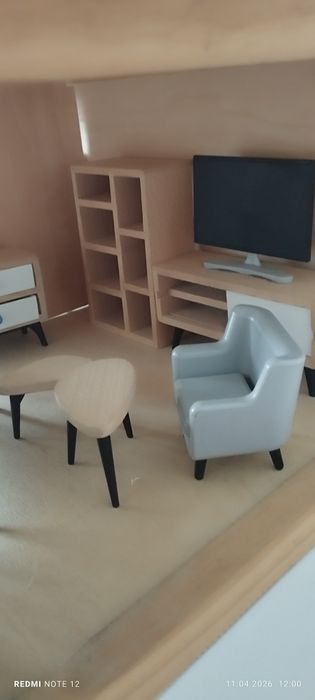 Domek drewniany piętrowy z wyposażeniem