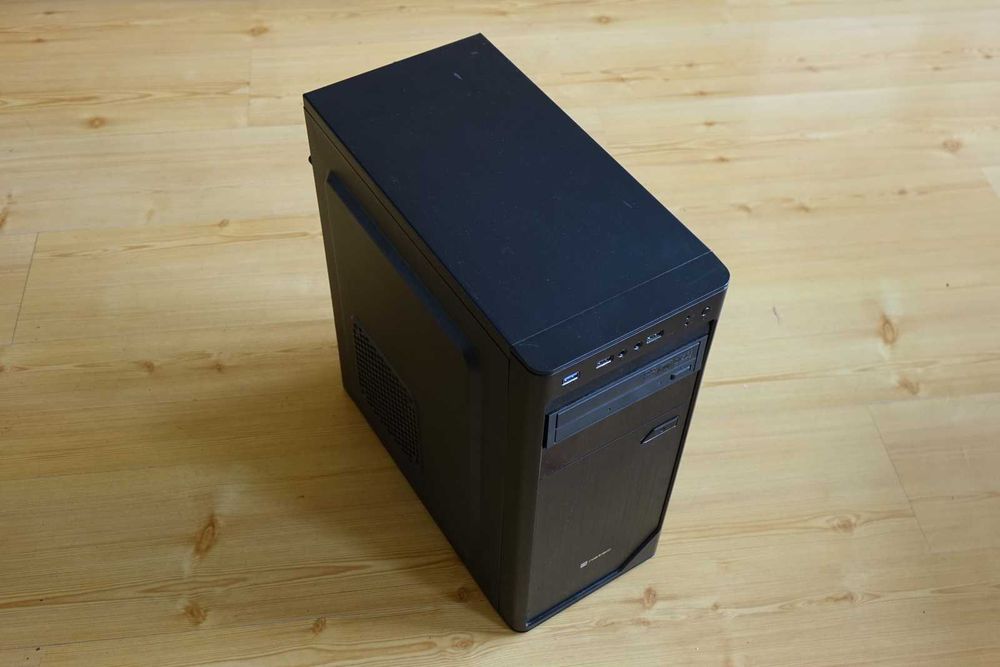 KOMPUTER PC GTX1660 OC ram 24GB i7 2600K  Fera 5 Dual