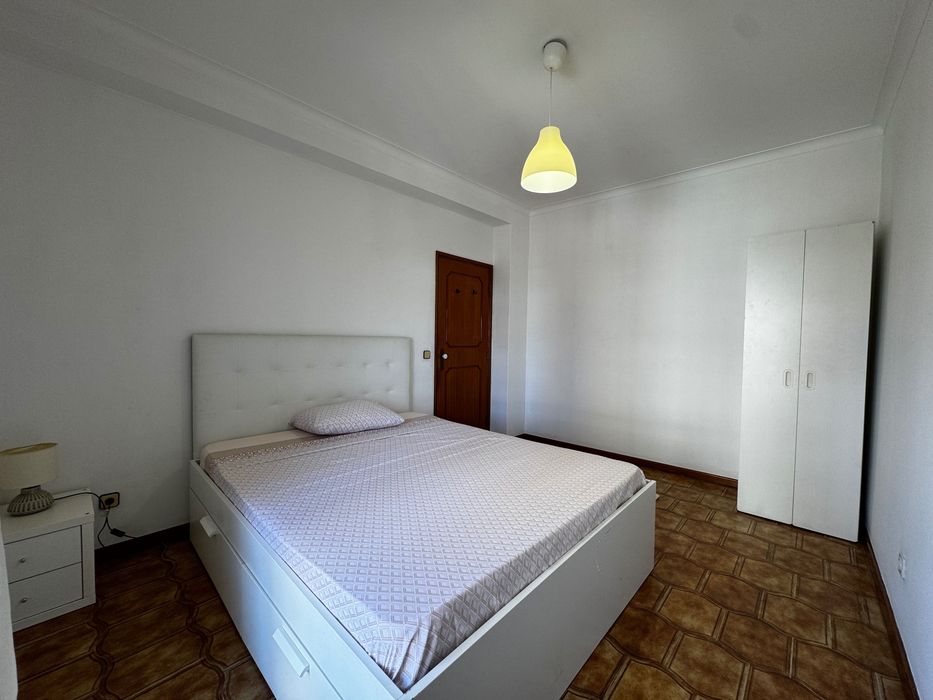 Quarto para Alugar / T3