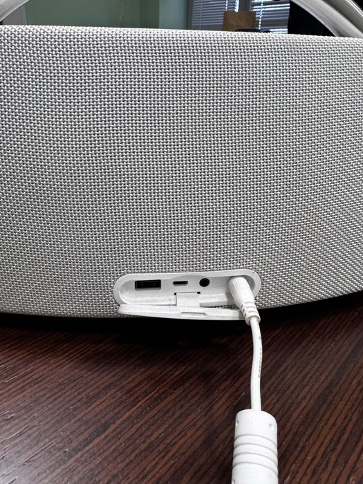 Harman Kardon Go + Play (Оригінал)