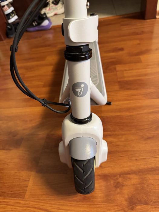 Електросамокат Ninebot C8