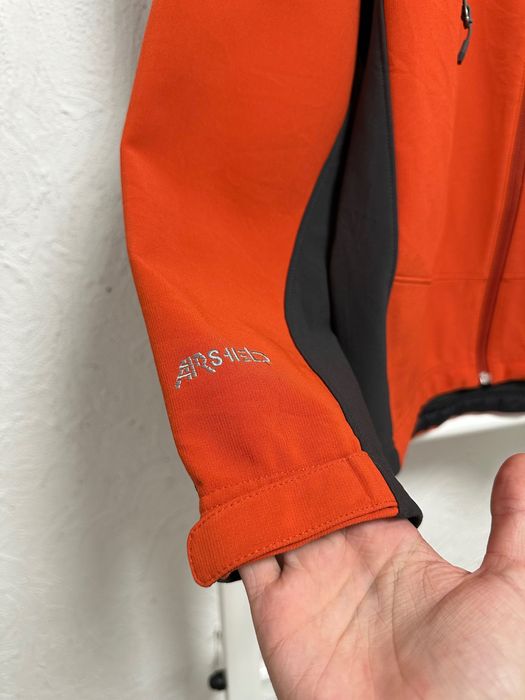 Софтшелл M размер куртка mountain hard wear