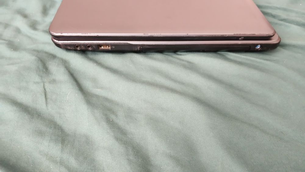 Laptop Acer E1-731  i5/240SSD/17.3"