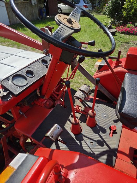 Traktor Władimirec T25, 31 koni mechanicznych