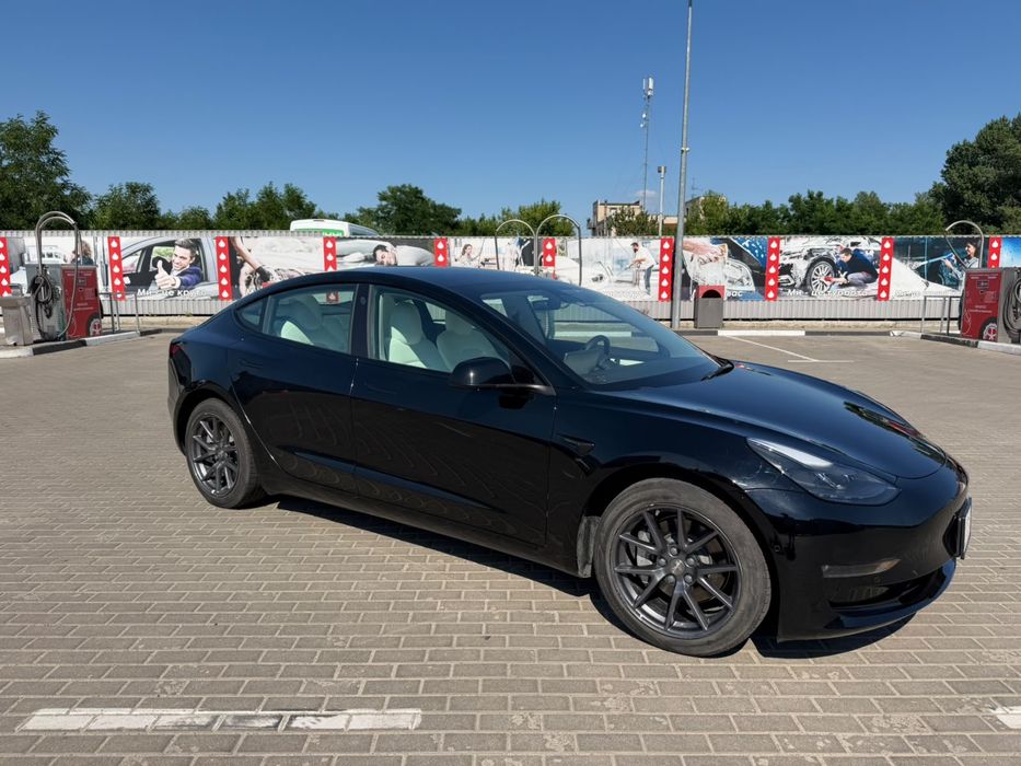 Tesla model 3 2022 AWD