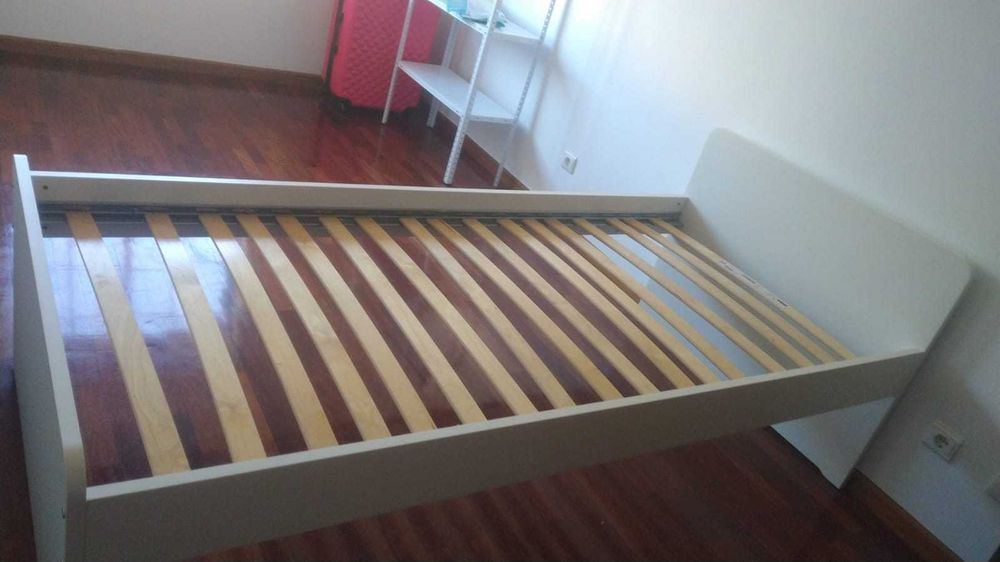 Excelente estado!! cama solteiro IKEA