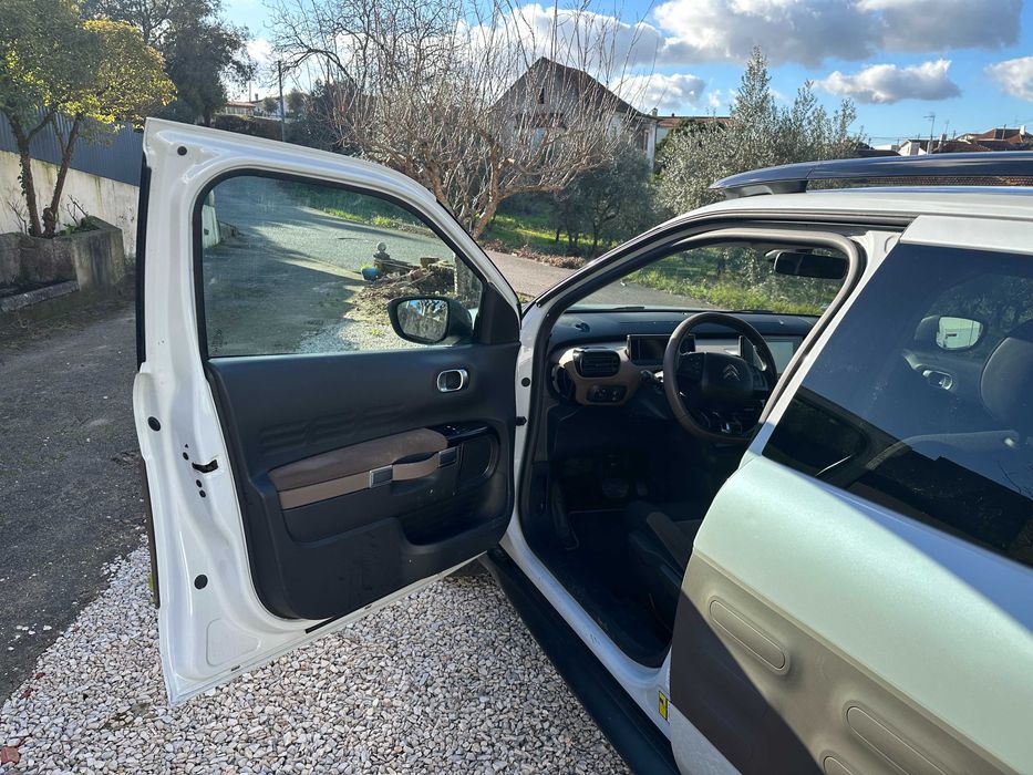 Citroën C4 Cactus 1.6 Diesel Automático 2014 – 101600 km
