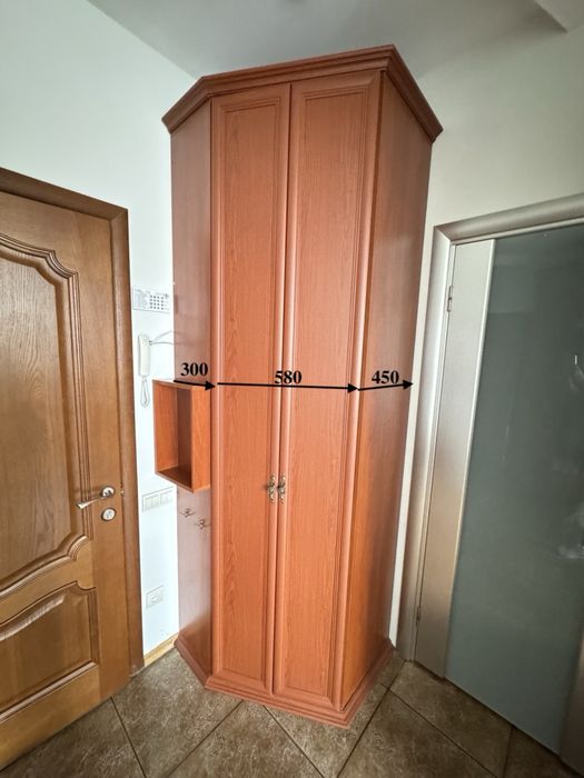 Шкаф угловой в прихожую