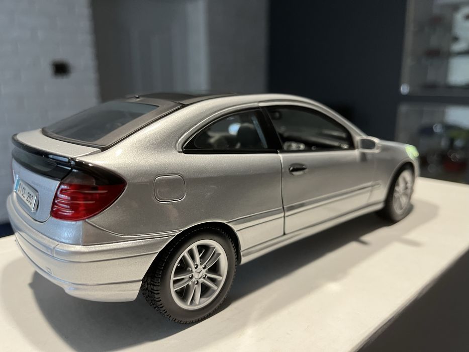 Mercedes cl 203 coupe 1:18