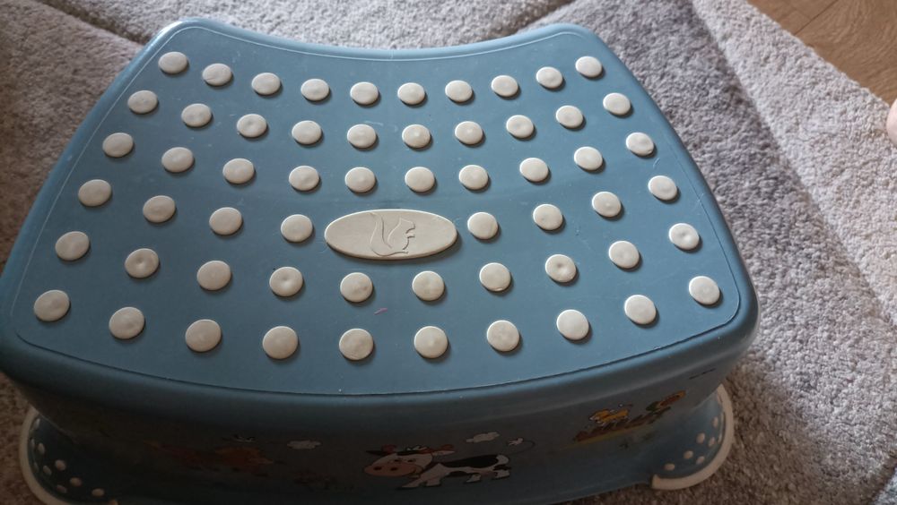 Stołek, stopień, podnóżek, podest toaletowy