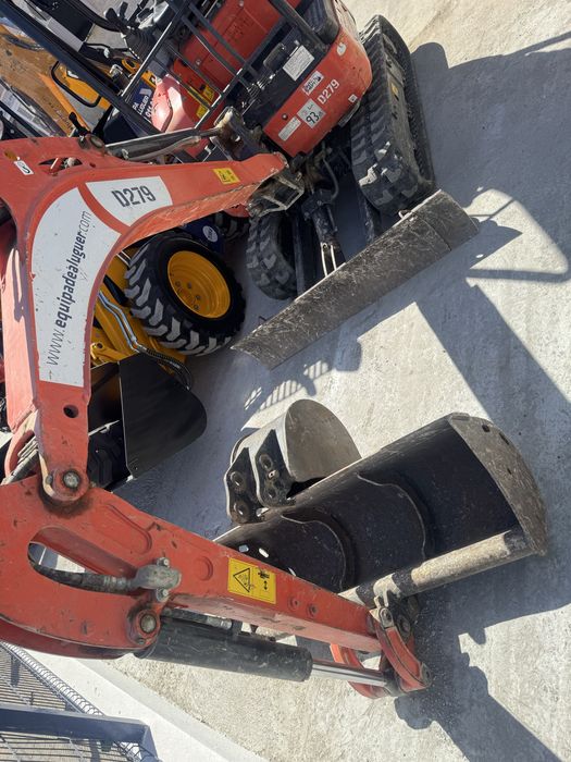 Mini escavadora Kubota U-17 (usada)