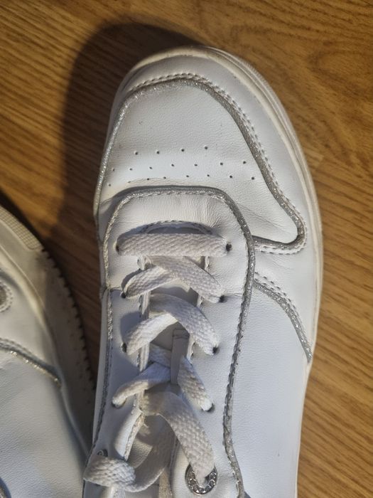 Buty sportowe damskie rozm. 39 białe srebrne Graceland