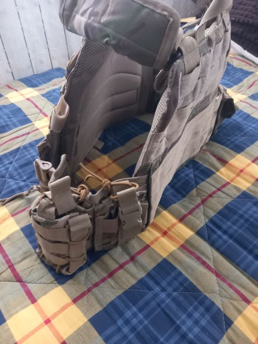 Плитоноска з магазинами