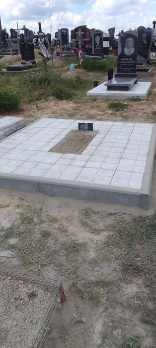 Реставрація старих пам'ятників.